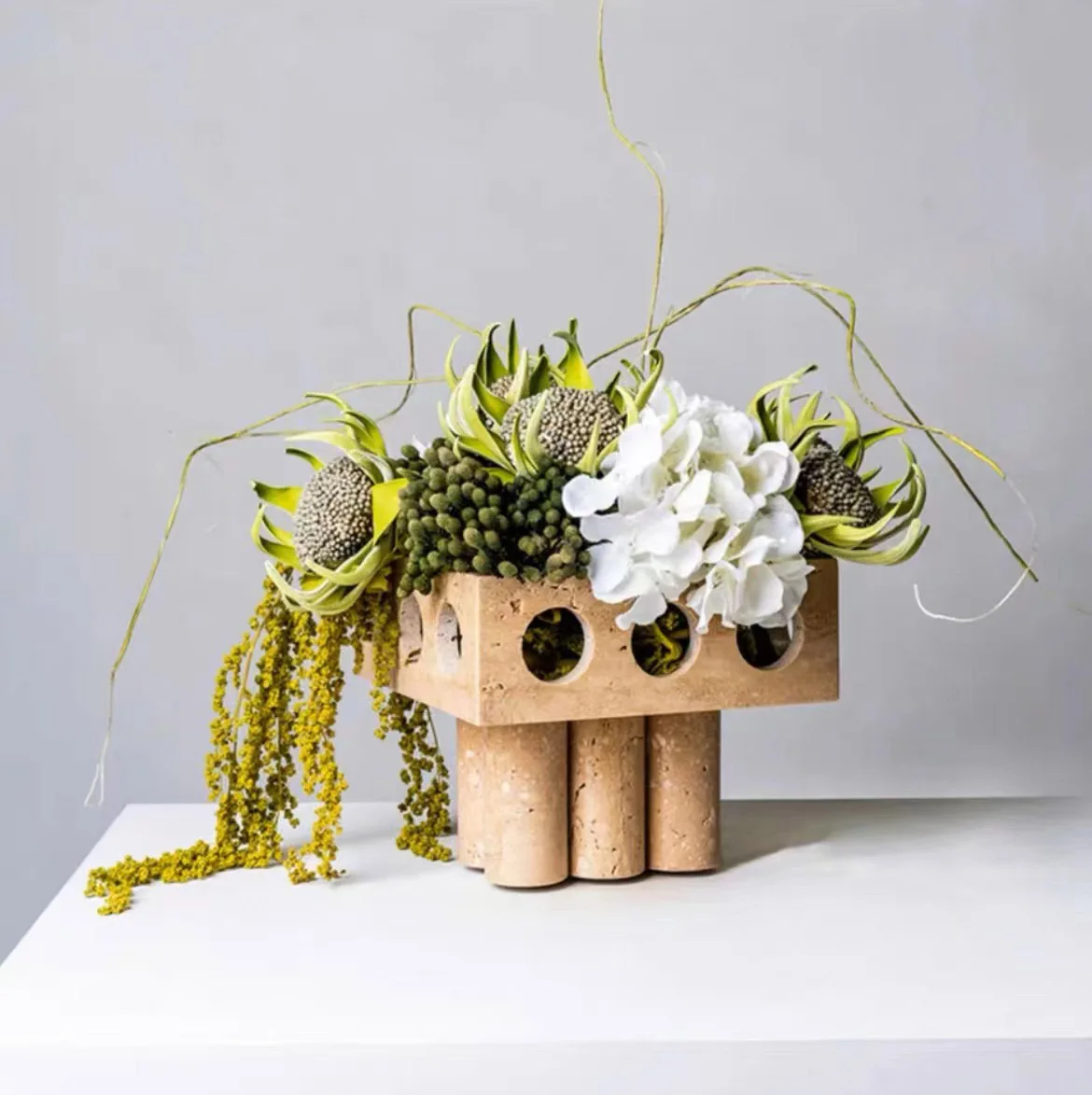 Harsmetalen decoratieve kaarse - Art Craft Restaurant recensie en prijs